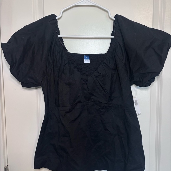 Old Navy Tops - NWT old navy puff sleeve Black Women's Top with smocked back